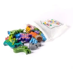 Creepy Crawlies Jigsaw Puzzle In Irish (As Gaeilge) -Hape Shop BAGCreepyCrawliesIRISH
