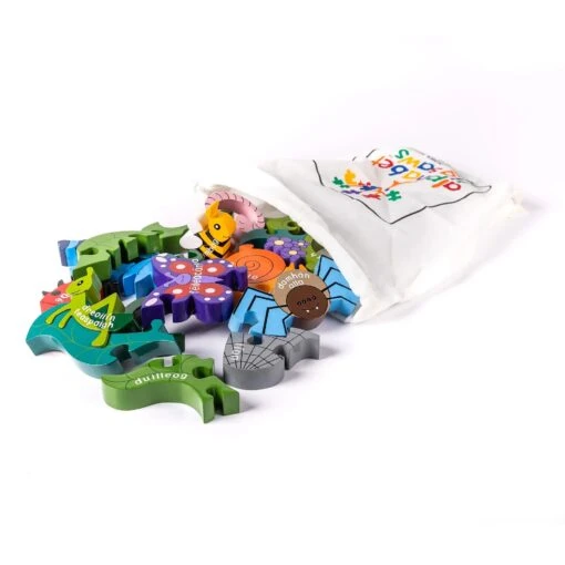 Creepy Crawlies Jigsaw Puzzle In Irish (As Gaeilge) - Image 3