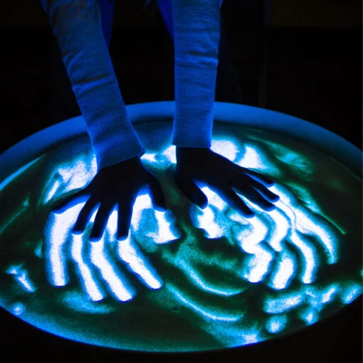 BIGJIGS Round Magic Light Table - Image 4