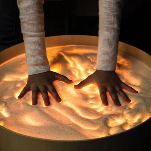 BIGJIGS Round Magic Light Table - Image 3