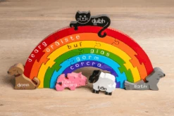 Rainbow Jigsaw Puzzle (As Gaeilge) -Hape Shop Rainbow As Gaeilge 2