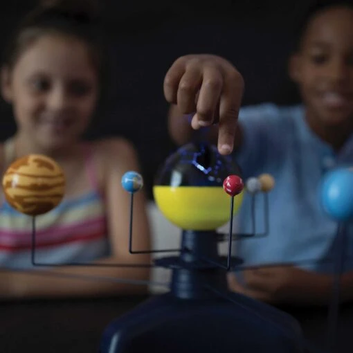 Learning Resources GeoSafari® Motorised Solar System - Image 6