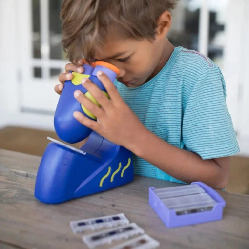 Learning Resources GeoSafari Jr Talking Microscope - Image 4